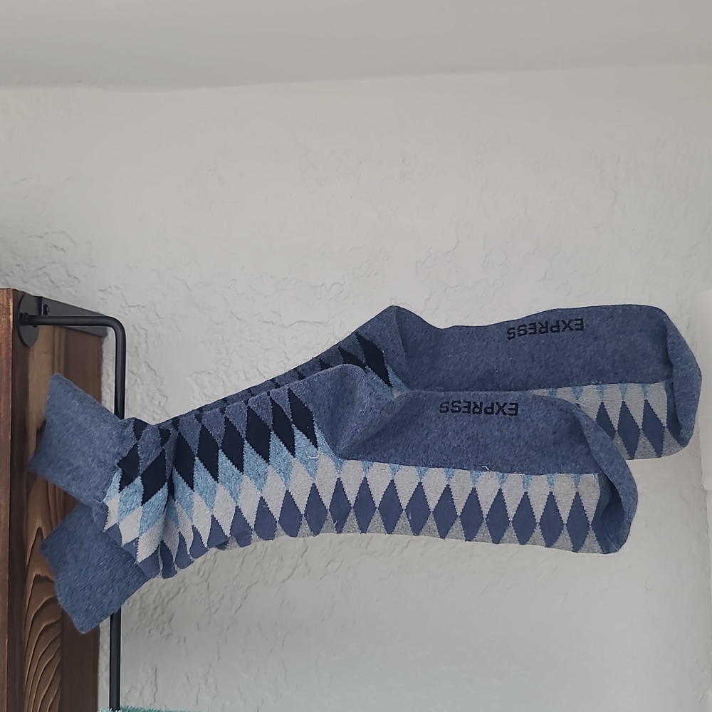 Express dress socks